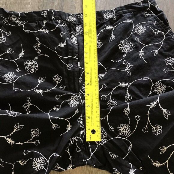 Vintage Van Heusen Black w/ Embroidered White Crop 100% Cotton Pants Size 16 - Picture 8 of 11